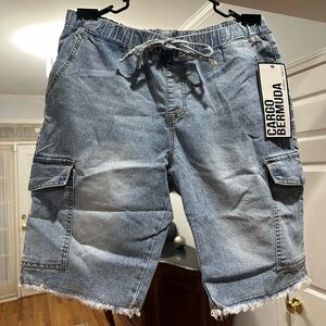 Cargo Bermuda Women’s Blue Shorts 💙 Size X! Best Offer Accepted!